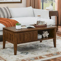 Table basse cannelée du milieu du siècle avec porte coulissante de rangement et pieds en bois, table basse centrale en bois de ferme vintage