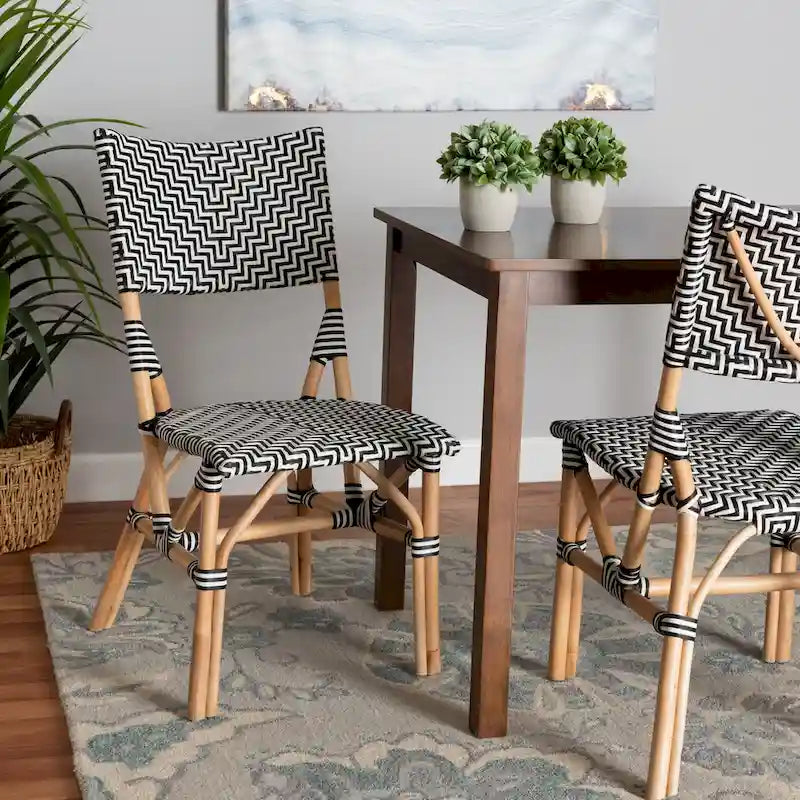 Chaise de bistrot Wagner en rotin naturel tressé, style français