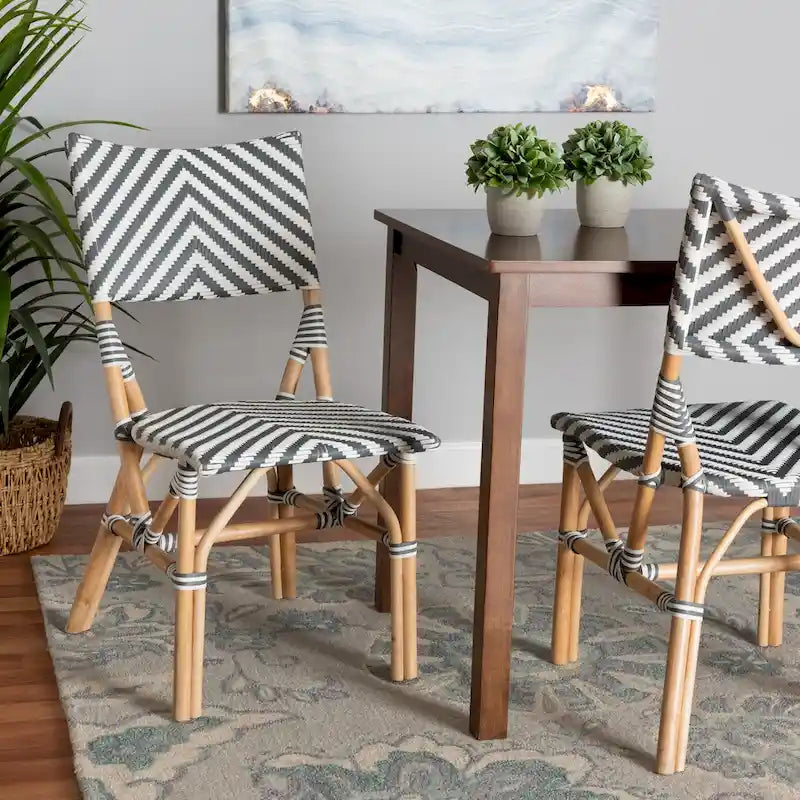 Chaise de bistrot Wagner en rotin naturel tressé, style français
